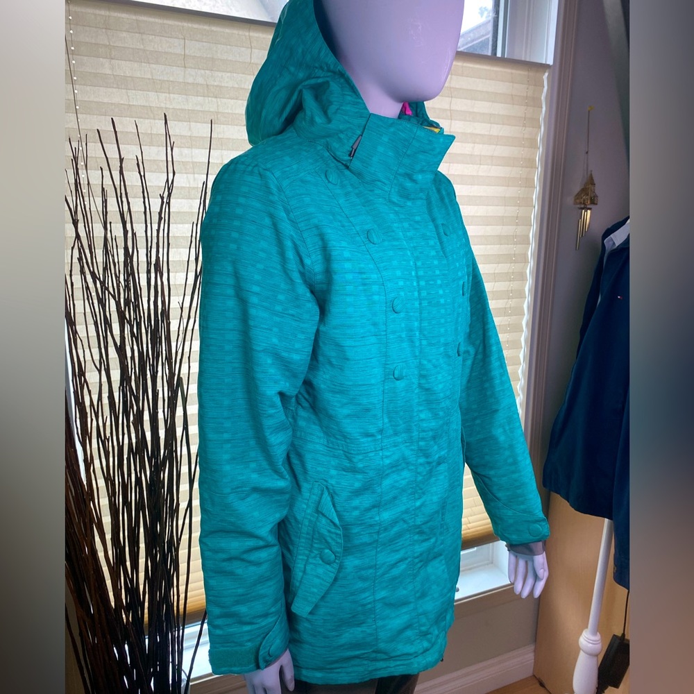 Firefly Women’s Green Snowboarding Jacket with Decorative Buttons Size Medium